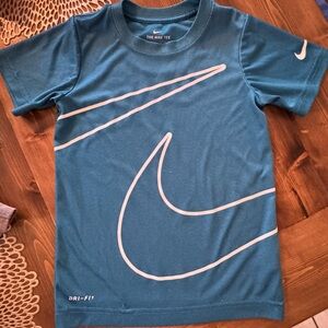 Nike Boys Dri-Fit “The Nike Tee” Athletic Shirt – Size Y Med 5-6 YRS
